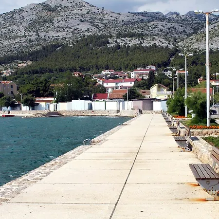 Starigrad 6431b * Starigrad Paklenica